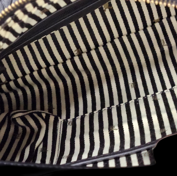 #P  L.A.M.B. Women's Genuine Leather Purse with Zippered pocket on the inside - Picture 8 of 16